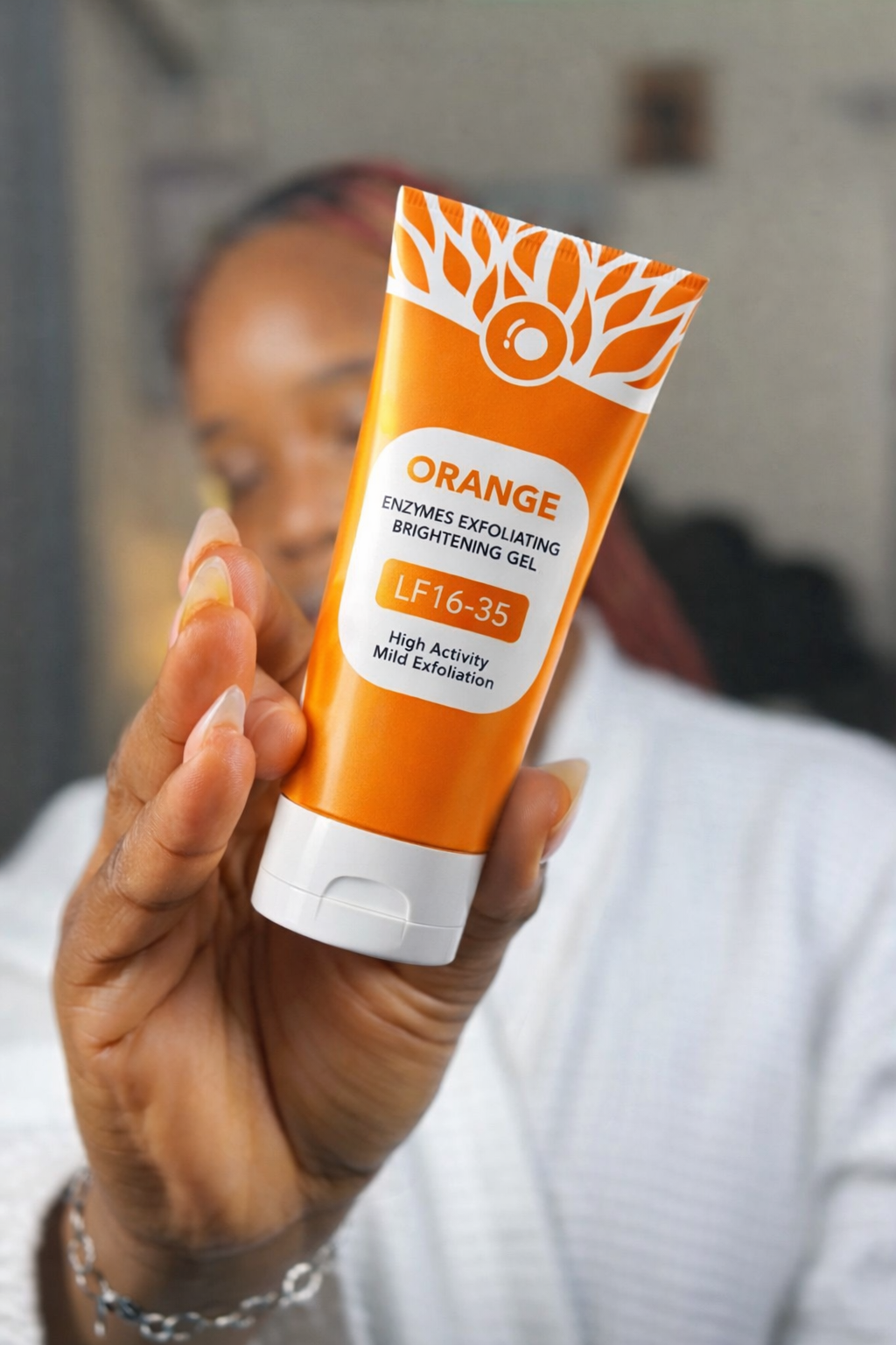 Gel Exfoliant Éclaircissant à l’Orange (LF16-35)